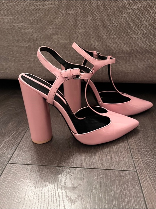 Zara Shoes - Pink Patent T-Strap Block Heel Pumps